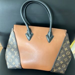 Designer Style Bag in Brown and Camel